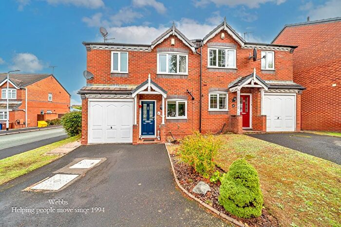3 Bedroom Semi-Detached House For Sale In Deavall Way, Cannock, WS11