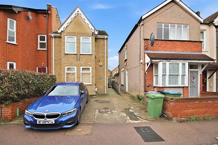2 Bedroom Flat To Rent In Pembroke Road, Walthamstow, E17