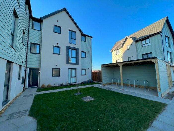 1 Bedroom Flat To Rent In Ffordd Wallace, Harbourside, Barry, CF63