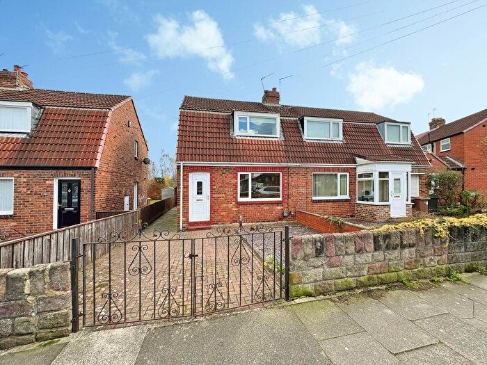 2 Bedroom Semi-Detached Bungalow For Sale In Crescent Way, Newcastle Upon Tyne, NE12