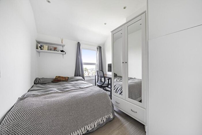 2 Bedroom Flat For Sale In Coolhurst Road, Crouch End, N8