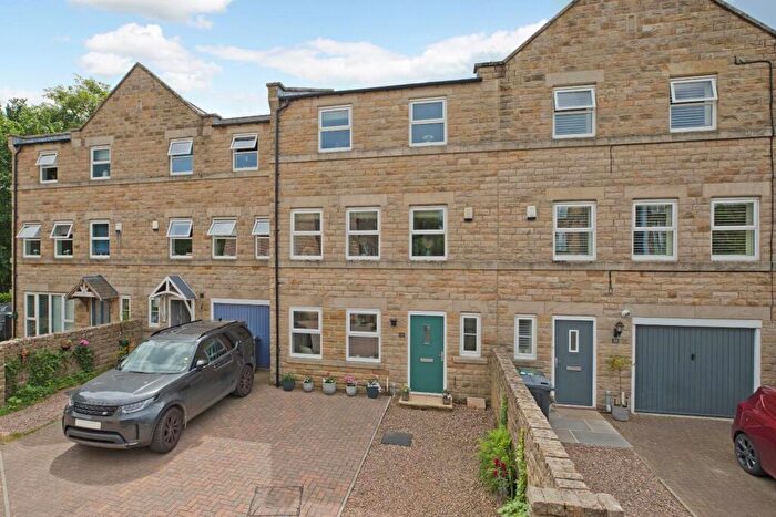 4 Bedroom Terraced House For Sale In Mill Fold, Addingham, LS29