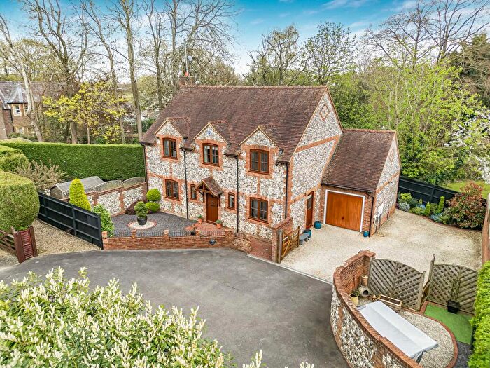 3 Bedroom Detached House For Sale In Overdales, Hazlemere, HP15