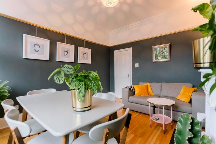 2 Bedroom Flat To Rent In Parkhurst Road, London, N11