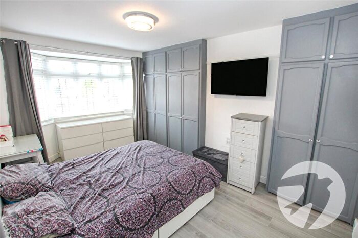 3 Bedroom Semi-Detached House For Sale In West Hallowes, London, SE9