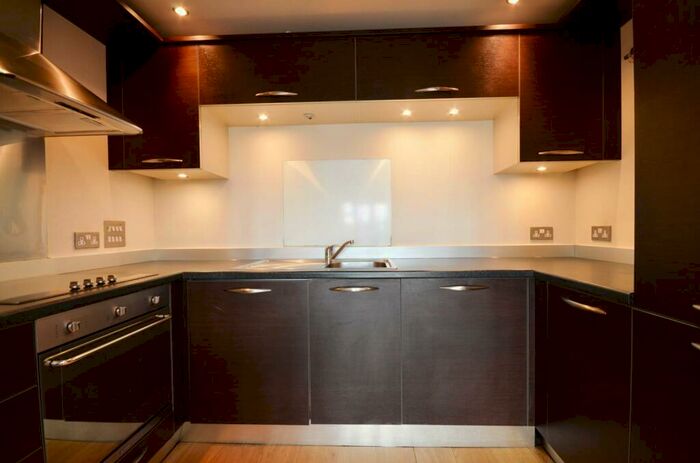 1 Bedroom Flat To Rent In Goldsworth Road, Woking, GU21