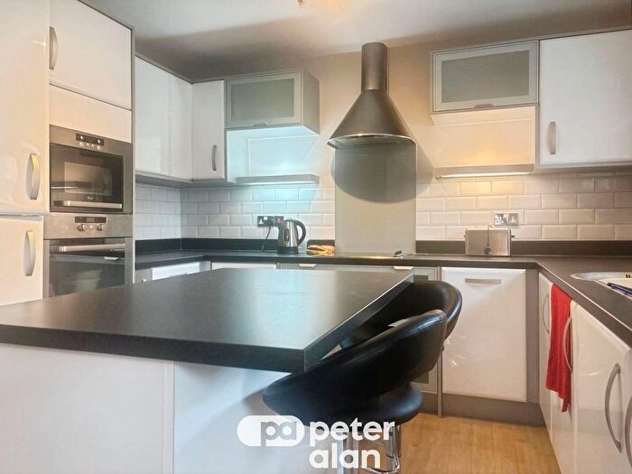 2 Bedroom Flat To Rent In St. Christophers Court, Swansea, SA1