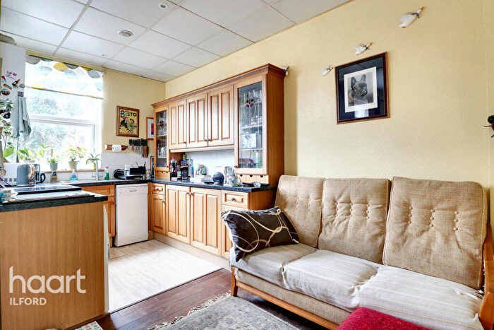 3 Bedroom Terraced House For Sale In Coventry Road, Ilford, IG1