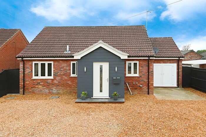 3 Bedroom Detached Bungalow For Sale In Mill Road, Wiggenhall St. Mary Magdalen, King's Lynn, PE34