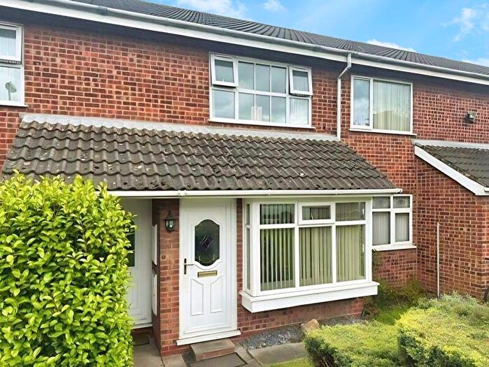 2 Bedroom Maisonette For Sale In Cheswood Drive, Sutton Coldfield, B76