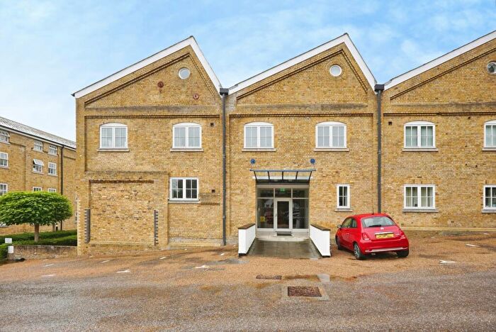 3 Bedroom Flat For Sale In Mill Race, River, Dover, Kent, CT17