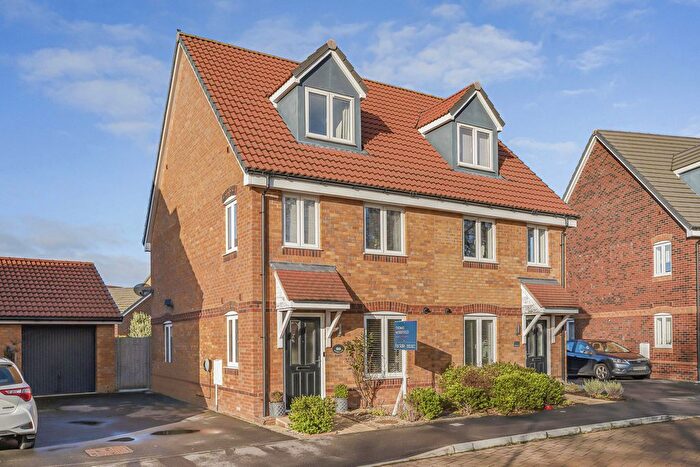 3 Bedroom Semi Detached House For Sale In Bluebell Lane, Didcot, OX11