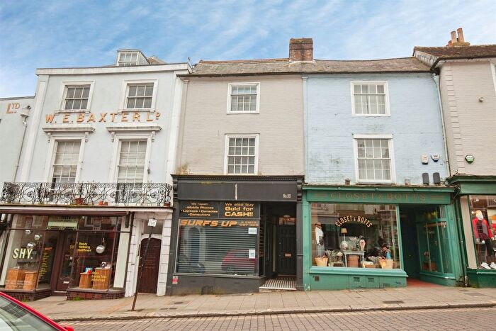 2 Bedroom Maisonette For Sale In High Street, Lewes, BN7