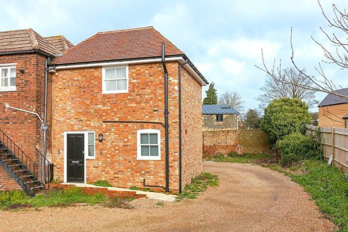 2 Bedroom End Of Terrace House To Rent In High Street, Milton Regis, Sittingbourne, Kent, ME10