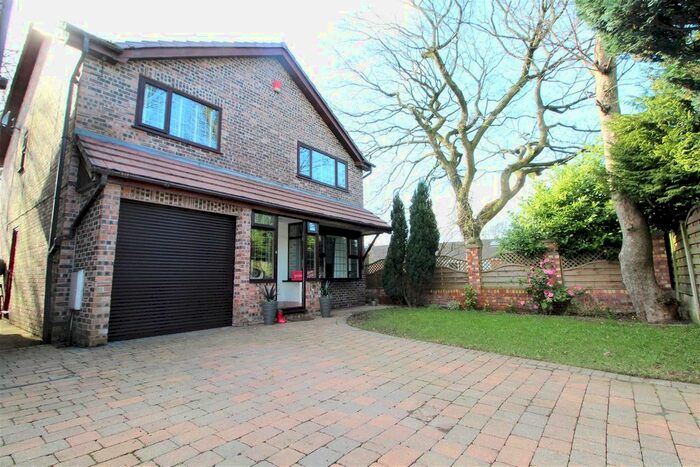 4 Bedroom Detached House To Rent In Oldfield Road, Prestwich, M25