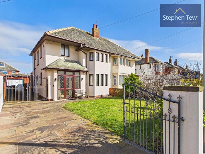 3 Bedroom Semi-Detached House For Sale In Walpole Avenue, Blackpool, FY4