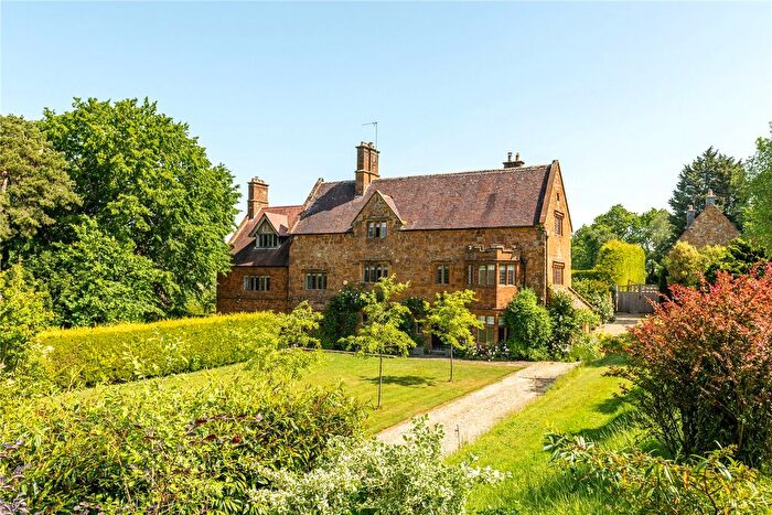 7 Bedroom Detached House For Sale In Farnborough, Oxon/Warwickshire, - Historic Manor House, OX17