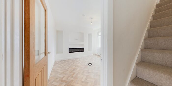 1 Bedroom Terraced House For Sale In Swansea, SA5