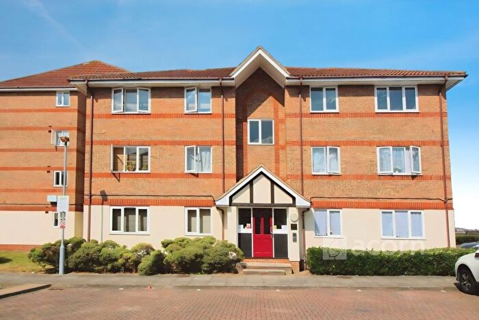 1 Bedroom Flat To Rent In Chandlers Drive, Erith, DA8