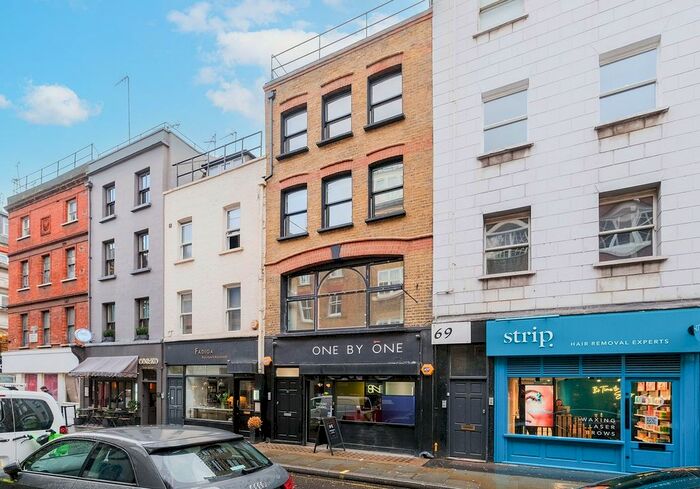 2 Bedroom Flat To Rent In Berwick Street, Nd And Rd Floor, Soho, London, W1F