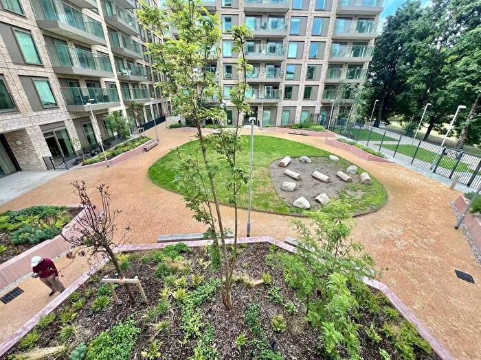 1 Bedroom Flat To Rent In Steamer Building, London, E16