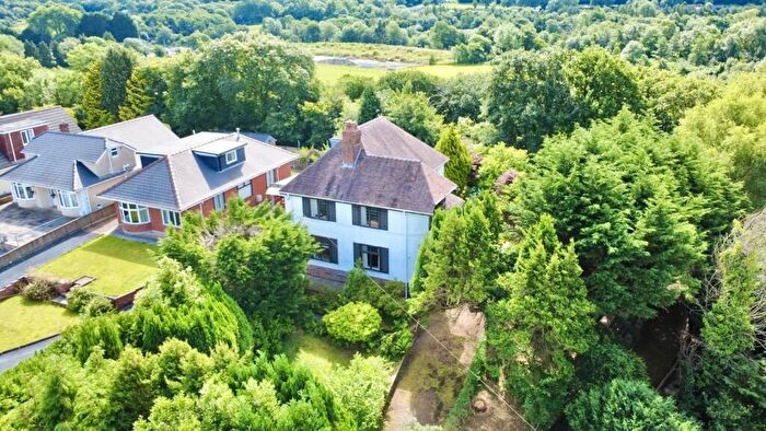 4 Bedroom Detached House For Sale In Swansea Road, Trebanos, Pontardawe, Swansea., SA8