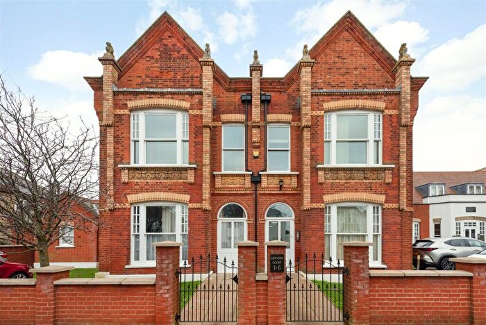 2 Bedroom Apartment To Rent In Graystone Road, Whitstable, CT5