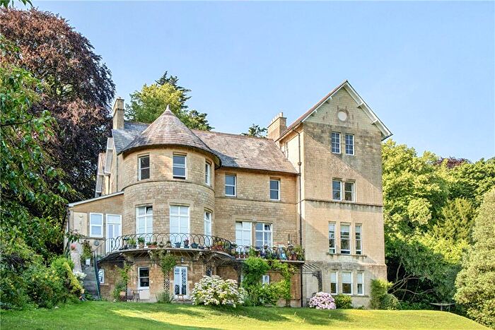 2 Bedroom Apartment For Sale In College Road, Bath, Somerset, BA1