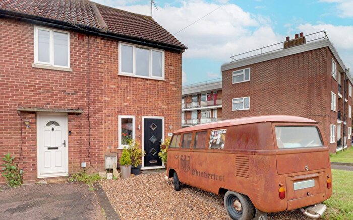 1 Bedroom End Terrace House To Rent In Trumpington Drive, St. Albans, Hertfordshire, AL1