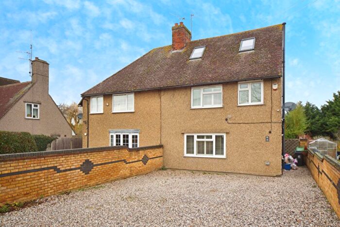5 Bedroom Semi-Detached House For Sale In Long Green, Nazeing, Waltham Abbey, EN9