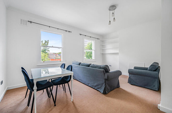 2 Bedroom Apartment To Rent In Iverson Road, West Hampstead, London, NW6