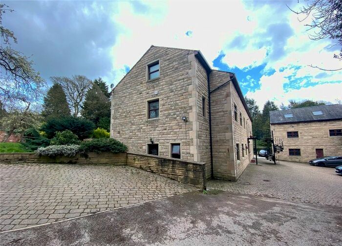 2 Bedroom Flat To Rent In Woodleigh Hall Mews, Rawdon, Leeds, West Yorkshire, LS19