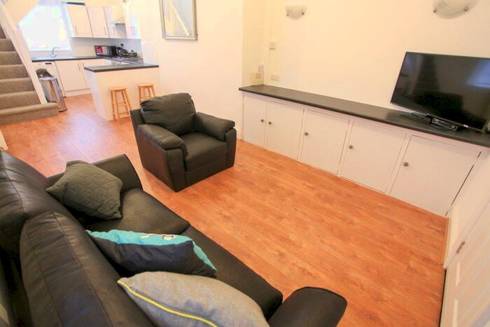 2 Bedroom Flat To Rent In Falkner Square, L8