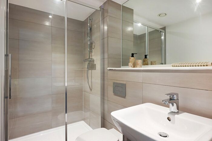 1 Bedroom Flat To Rent In The Lansdowne, Hagley Road, Birmingham, B16