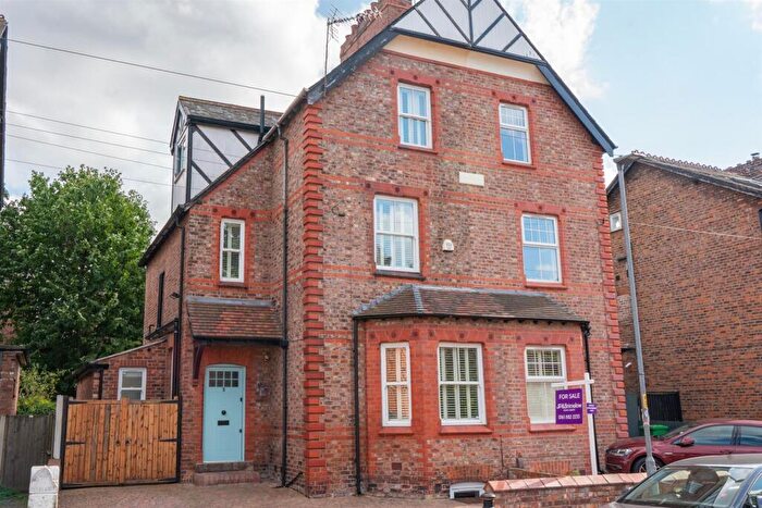 5 Bedroom Semi Detached House For Sale In Groby Road, Chorlton, M21