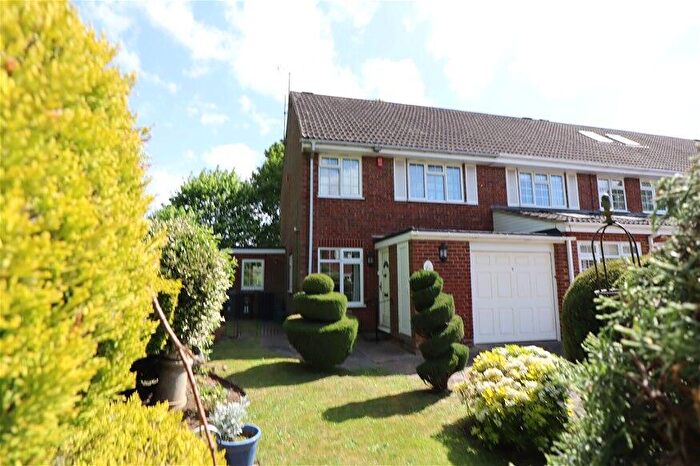 3 Bedroom Terraced House To Rent In Maldon Court, Harpenden, AL5