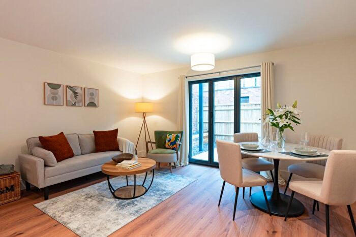 1 Bedroom Flat To Rent In Cowley Road, Oxford, Oxfordshire, OX4