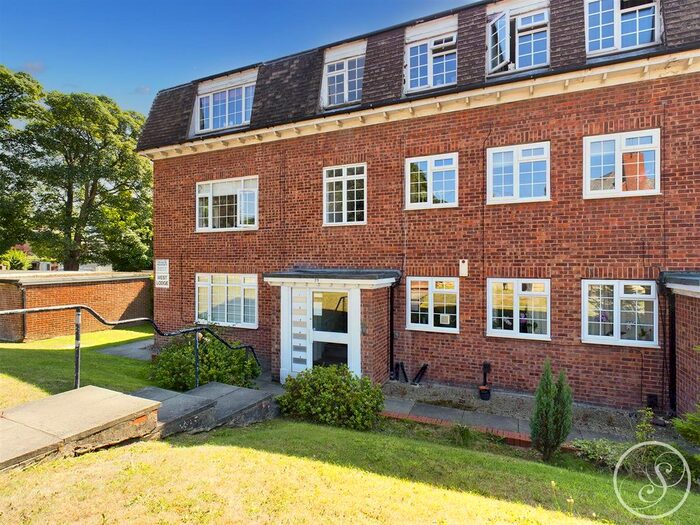 2 Bedroom Flat To Rent In Stainbeck Lane, Chapel Allerton, Leeds, LS7