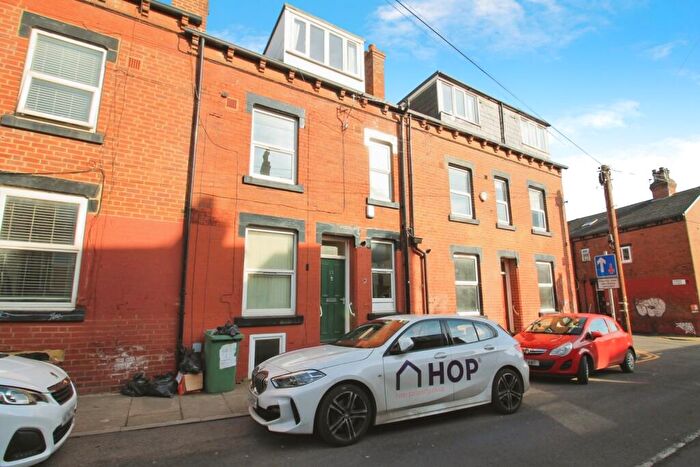 2 Bedroom Terraced House To Rent In Thornville Road, Leeds, West Yorkshire, LS6