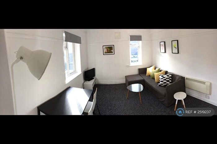 1 Bedroom Flat To Rent In Edmondsham House, Bournemouth, BH2