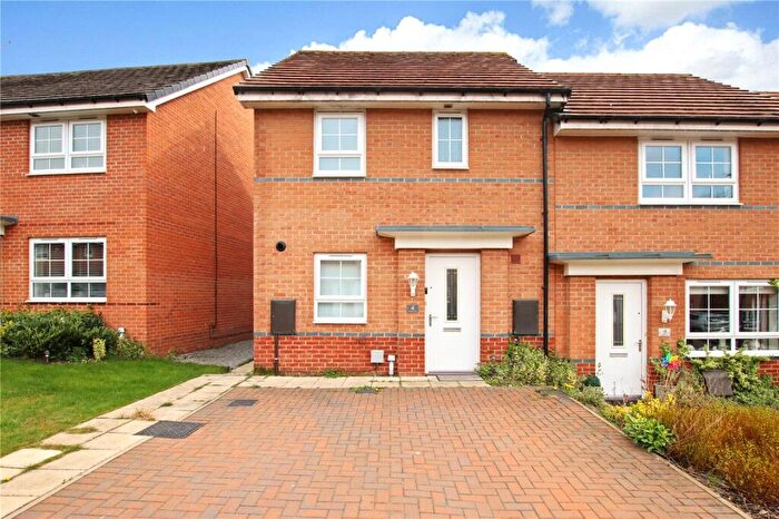 3 Bedroom End Of Terrace House For Sale In Capesthorne Road, Washington, Tyne And Wear, NE38