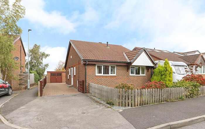 3 Bedroom Detached Bungalow For Sale In Firvale, Harthill, S26