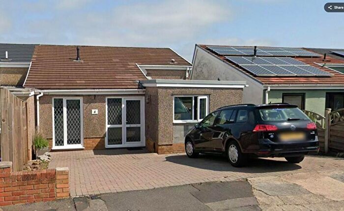 4 Bedroom Semi-Detached House For Sale In Barnabas Close, Waunarlwydd, Swansea, City And County Of Swansea., SA5