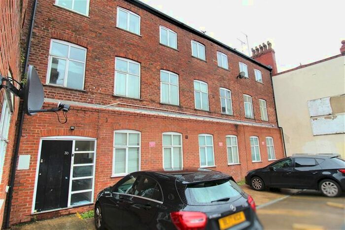 1 Bedroom Flat To Rent In High Street, Stockport, SK1