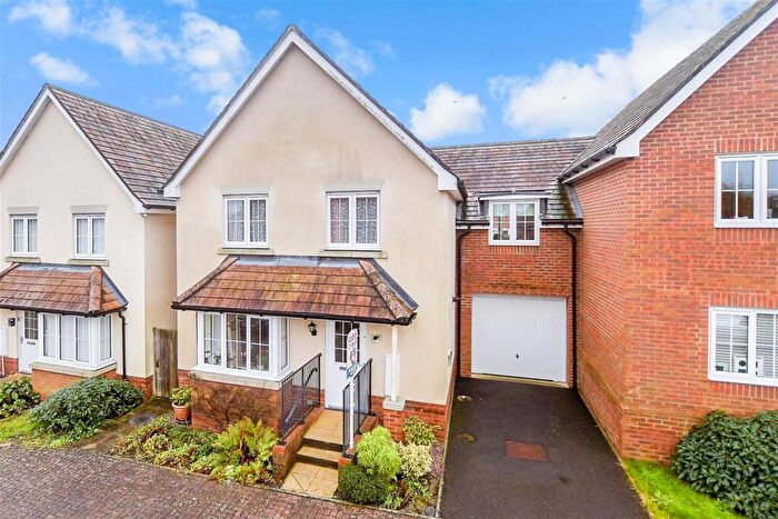4 Bedroom Link Detached House For Sale In Roman Lane, Southwater, Horsham, West Sussex, RH13