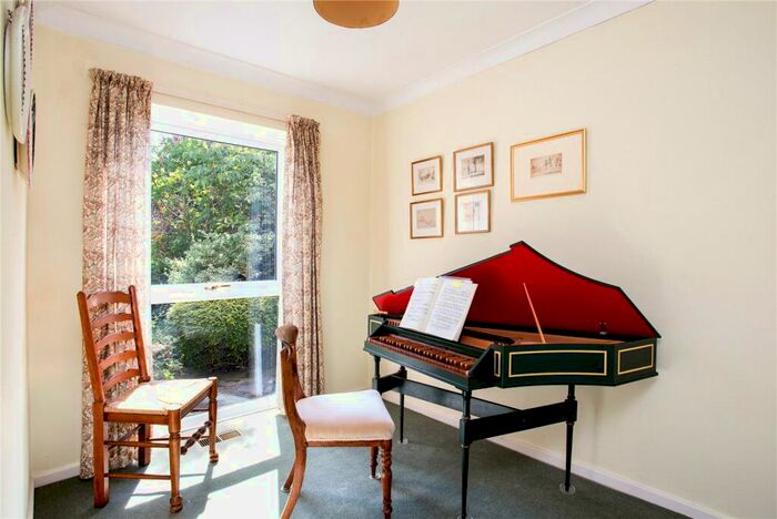 5 Bedroom Detached House For Sale In Brownfield Way, Gustard Wood, Wheathampstead, Hertfordshire, AL4