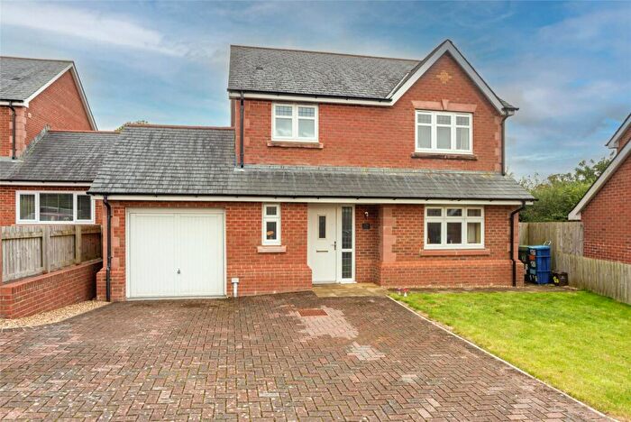 3 Bedroom Detached House For Sale In Gwel Y Llan, Caernarfon, Gwynedd, LL55