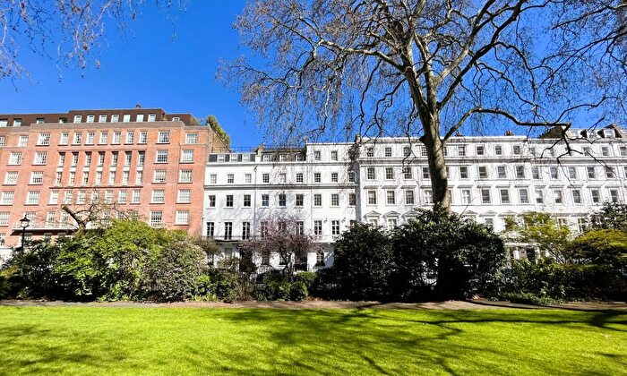 3 Bedroom Flat To Rent In Lowndes Square, Knightsbridge, London, SW1X