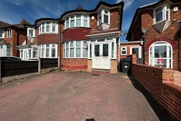 3 Bedroom Property To Rent In Coventry Road, Birmingham, B26