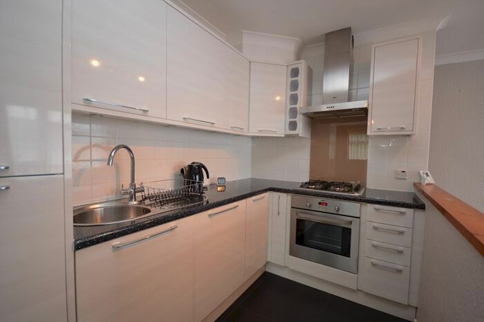 2 Bedroom Flat To Rent In Millfield, Bridgend CF31